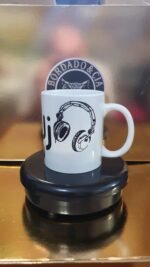 Caneca Oficial - CANAL DJ - CC-CDJ-07 - Fone de Ouvido by Bordado & Cia - @bordado.cia