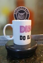 Caneca Oficial da Discoteca do DJ Willinha by Bordado & Cia - @bordado.cia @djwillinha