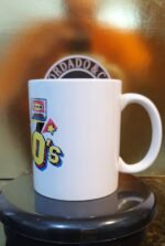 Caneca Oficial da Bordado & Cia Custom - Anos 90's - Back to the 90s - by Bordado & Cia - @bordado.cia