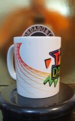 Caneca Oficial da Bordado & Cia Custom - Anos 90's - Eurodance - by Bordado & Cia - @bordado.cia