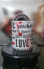 Caneca Dia dos Namorados - Love - by Bordado & Cia - @bordado.cia