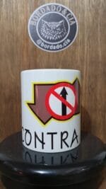 Caneca Oficial Contra Mão by Bordado & Cia - @bordado.cia; @dj.vadao; @danceteriacontramao; #danceteriacontramao