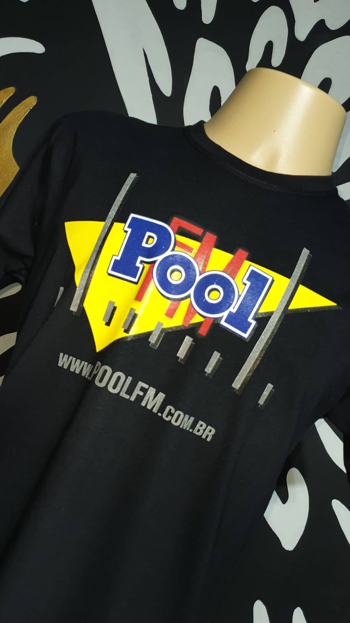 Camiseta POOL FM Vintage by Bordado & Cia - @bordado.cia; @poolfm